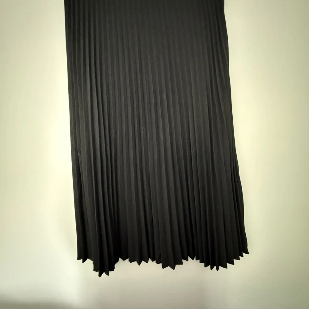 Loft Black Pleated Skirt - Picture 2 of 4